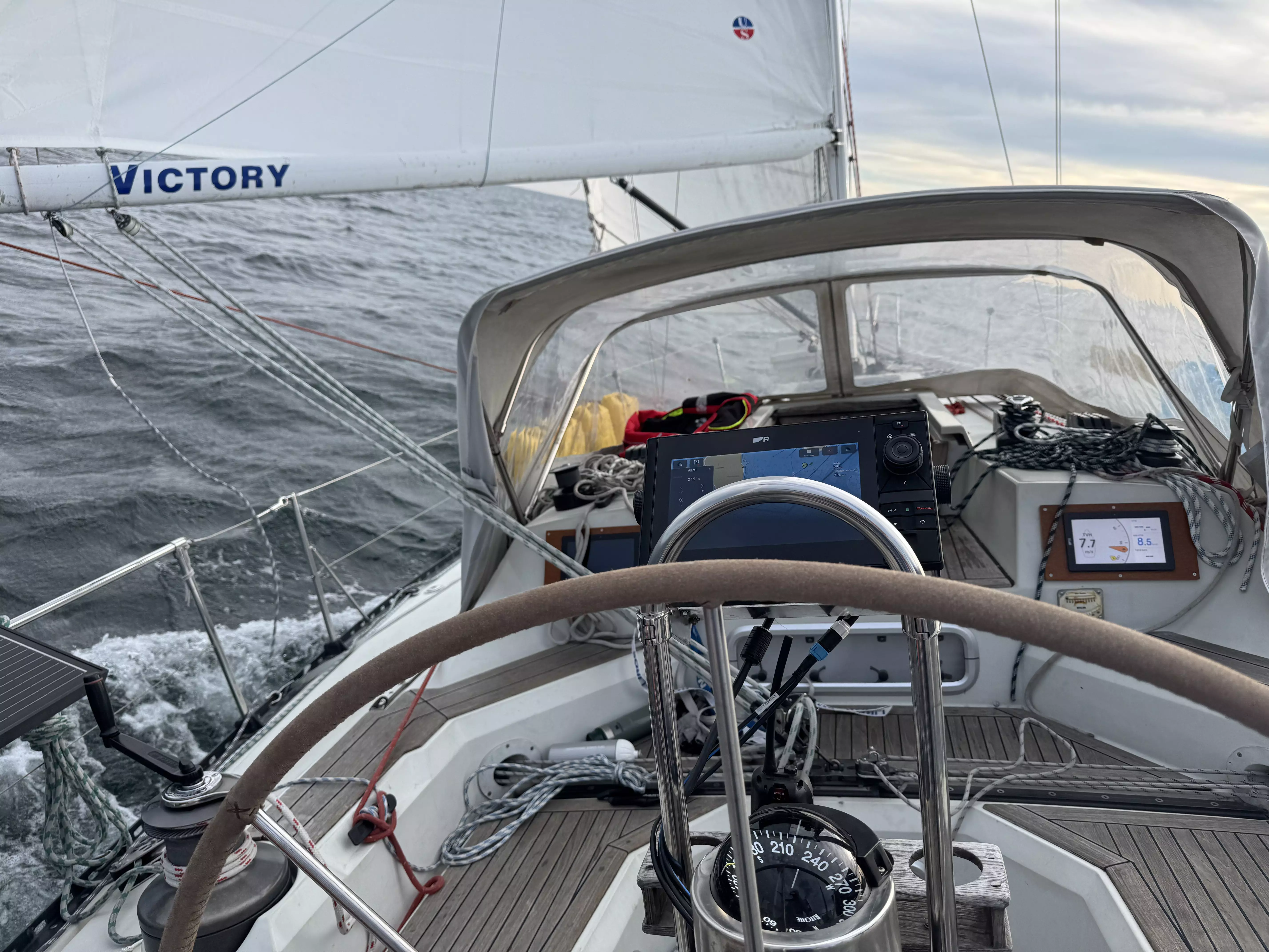 Sidse Birk Johannsen - Helm Chartplotter