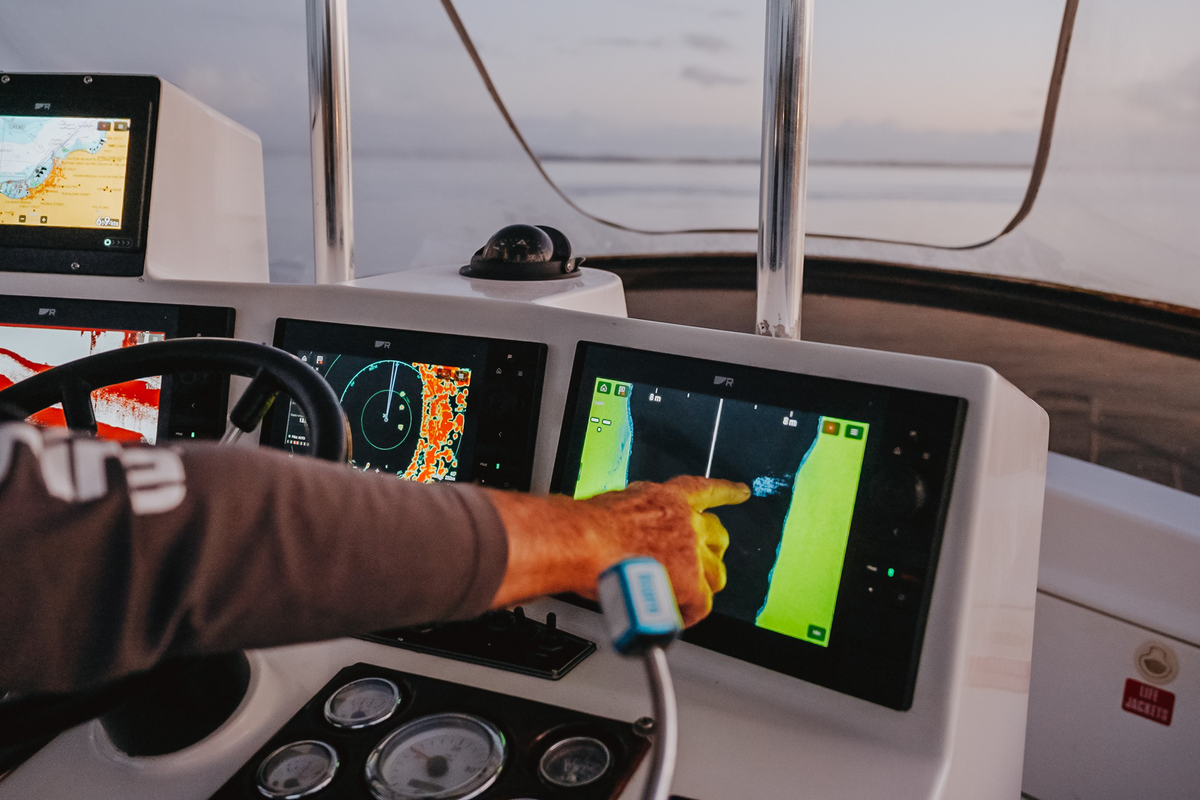 Using Side Scan Sonar to Find Fish Like a Pro | Raymarine US