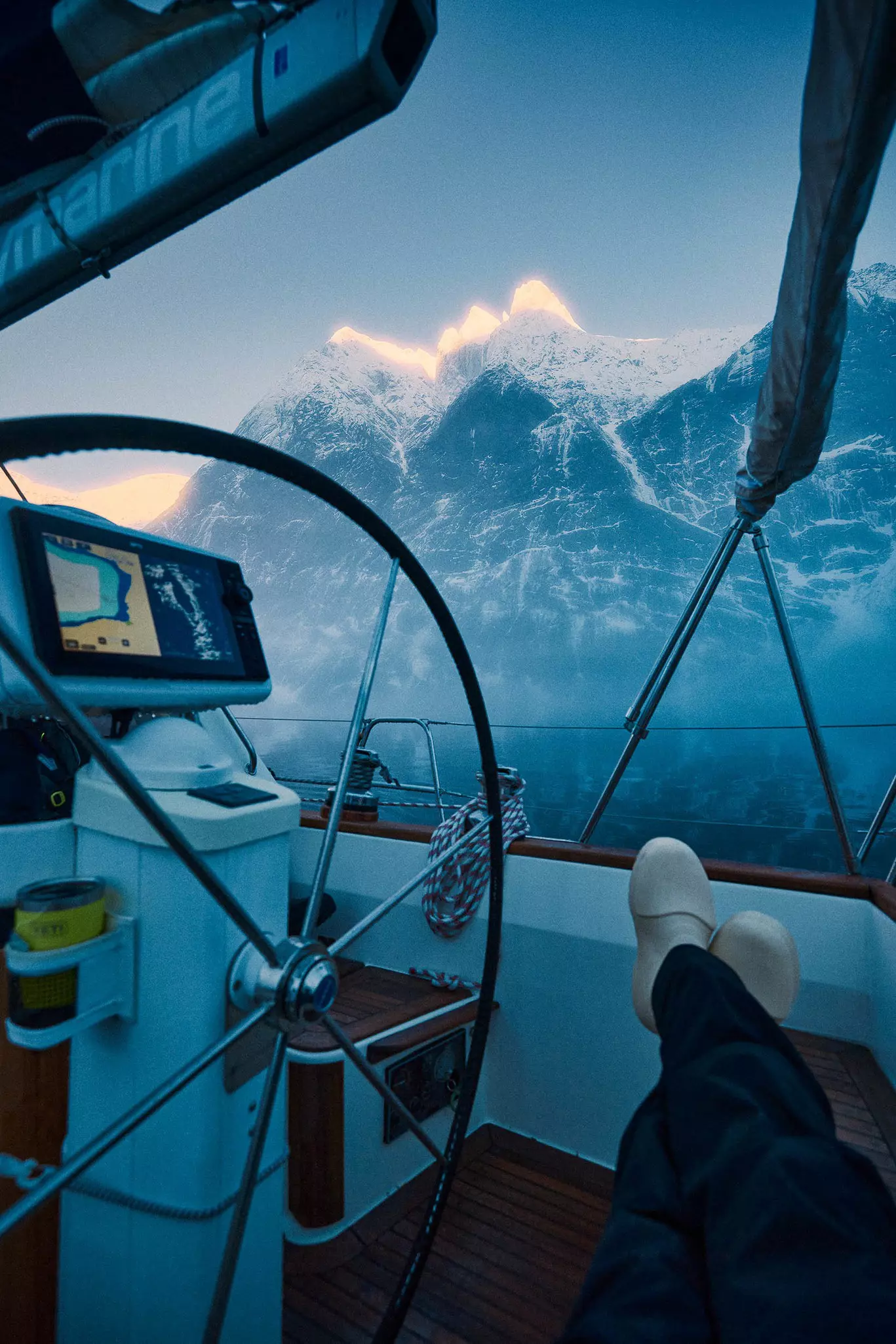 Axiom 2 Pro Helm Position Yasmila