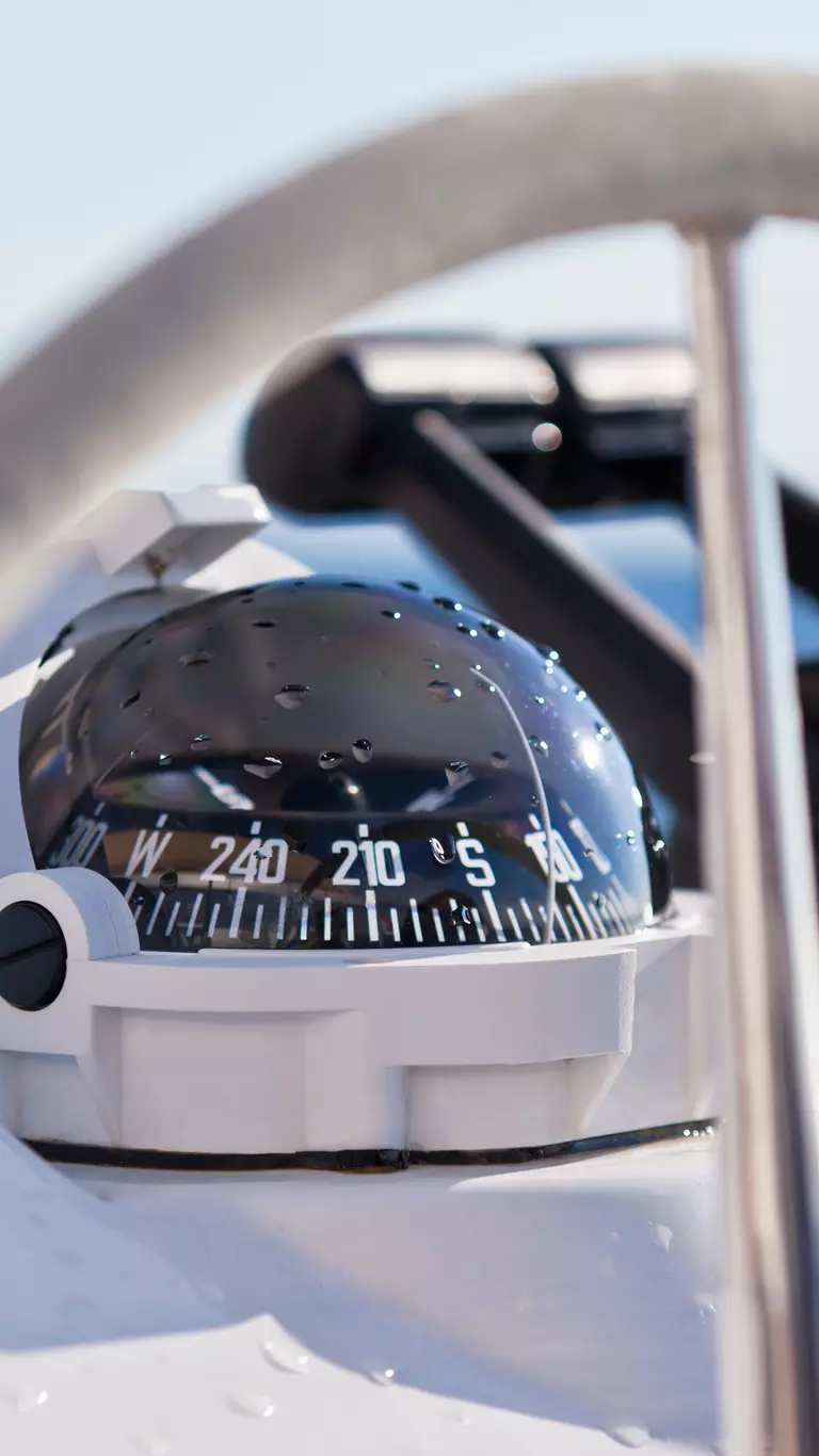 Axiom Autopilot Controls for Sailing 