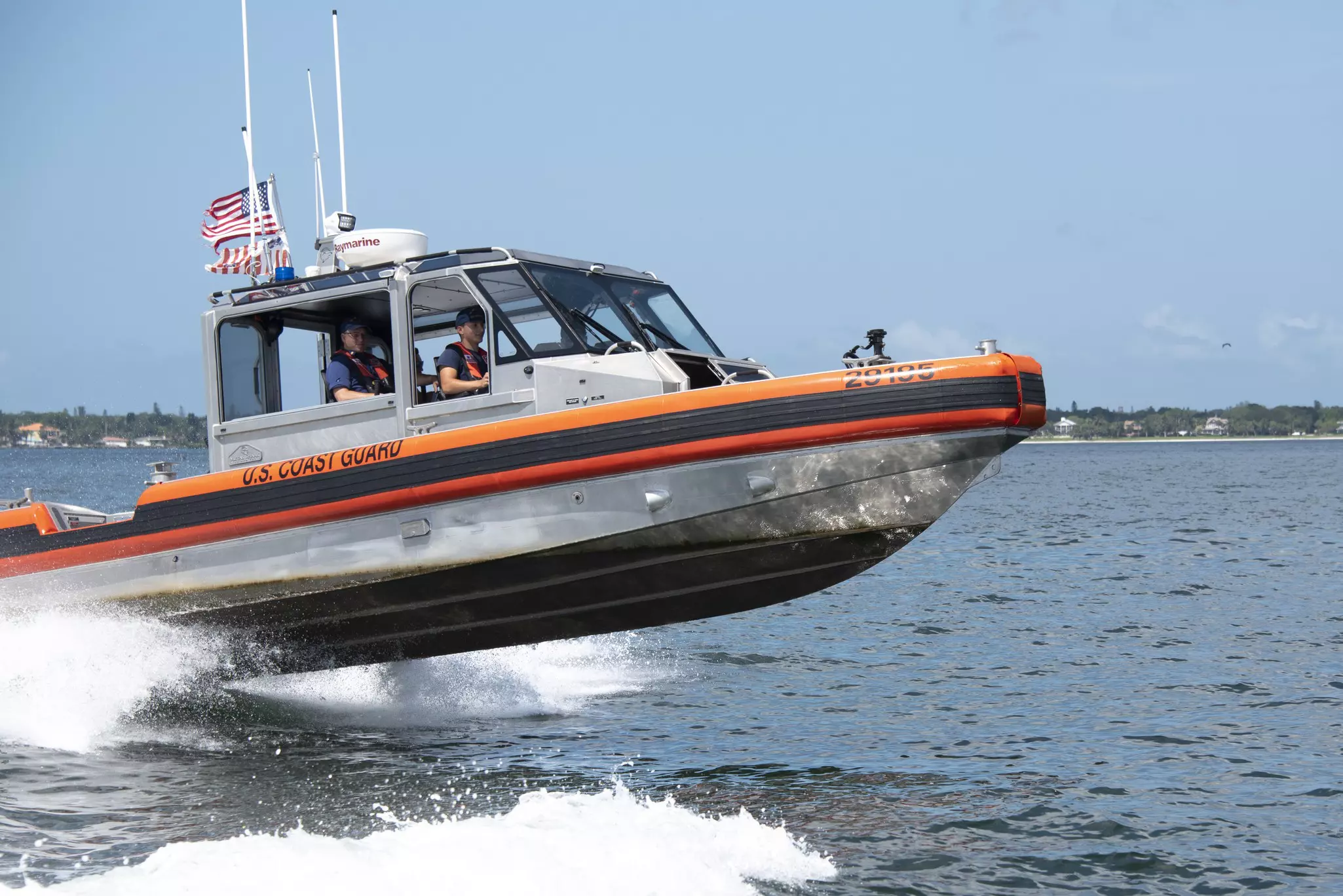 Guardia Costera de EE. UU. con el radar de Raymarine