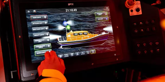 Teledyne Raymarine annuncia una partnership strategica quinquennale con la Royal National Lifeboat Institution (RNLI)