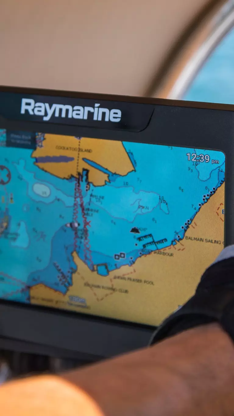5 sätt Raymarine Element hjälper dig att vinna till sjöss