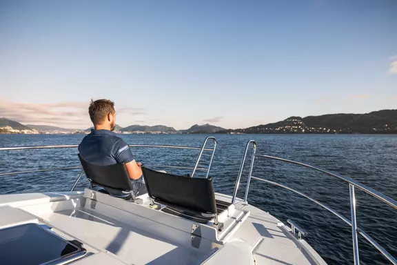 Raymarine Links with Orca Navigation App for Real-Time Route Sharing