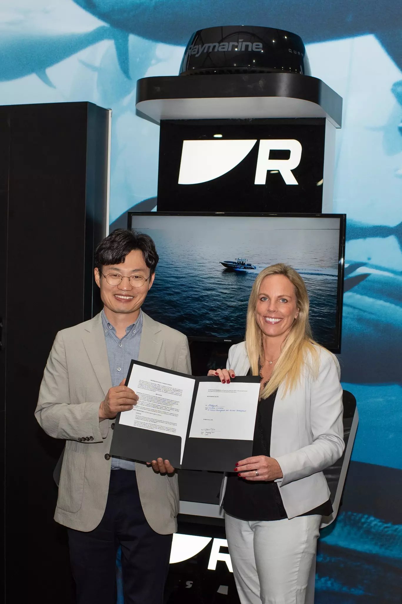 Avikus en Raymarine MoU-ondertekening