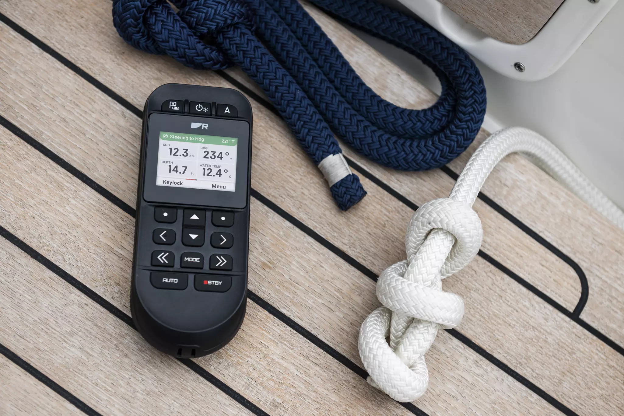 RCU-1 trådlös autopilot på däck på en båt