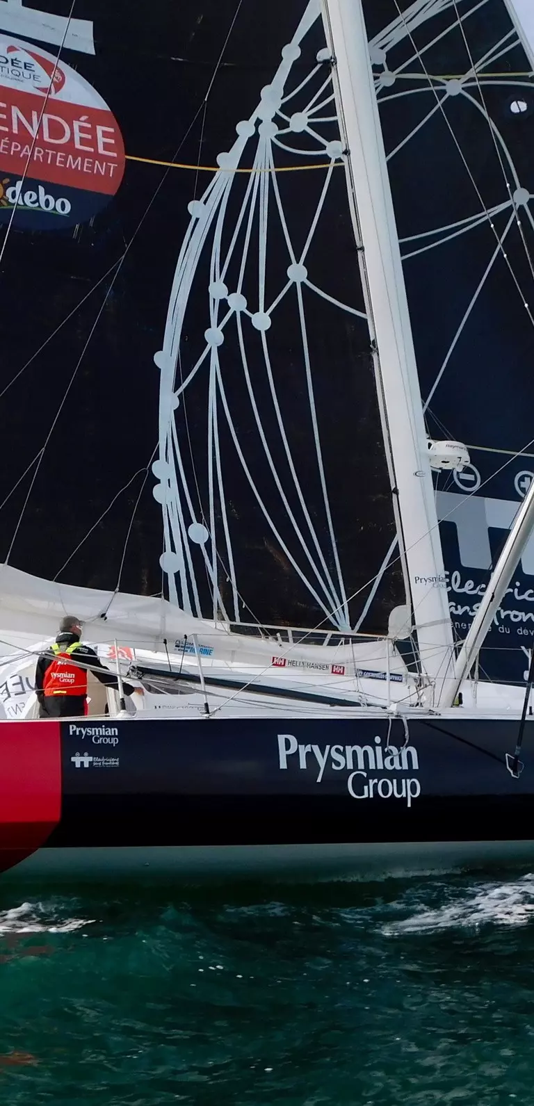 Giancarlo Pedote, embajador de Raymarine, participa en la Route Du Rhum como preparación para su segunda Vendée Globe