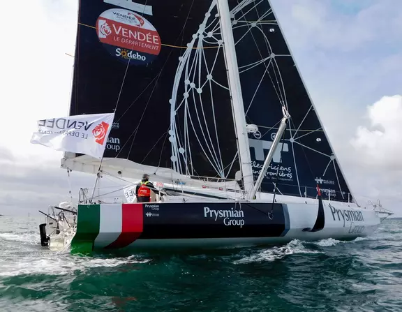 Raymarine-lähettiläs Giancarlo Pedote osallistuu Route Du Rhum -kisaan valmistautuessaan toiseen Vendée Globe -kilpailuunsa