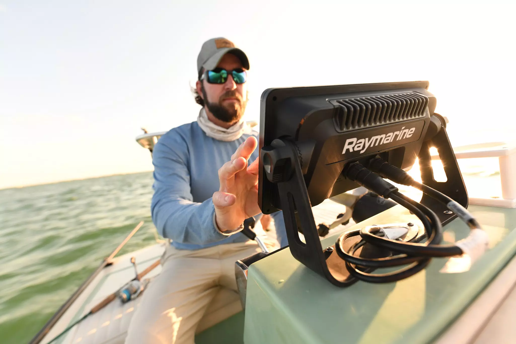 Boater using an Axiom display