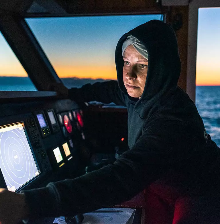 Sea Shepherd Italia ser långsiktigt på naturvård med Raymarines hjälp