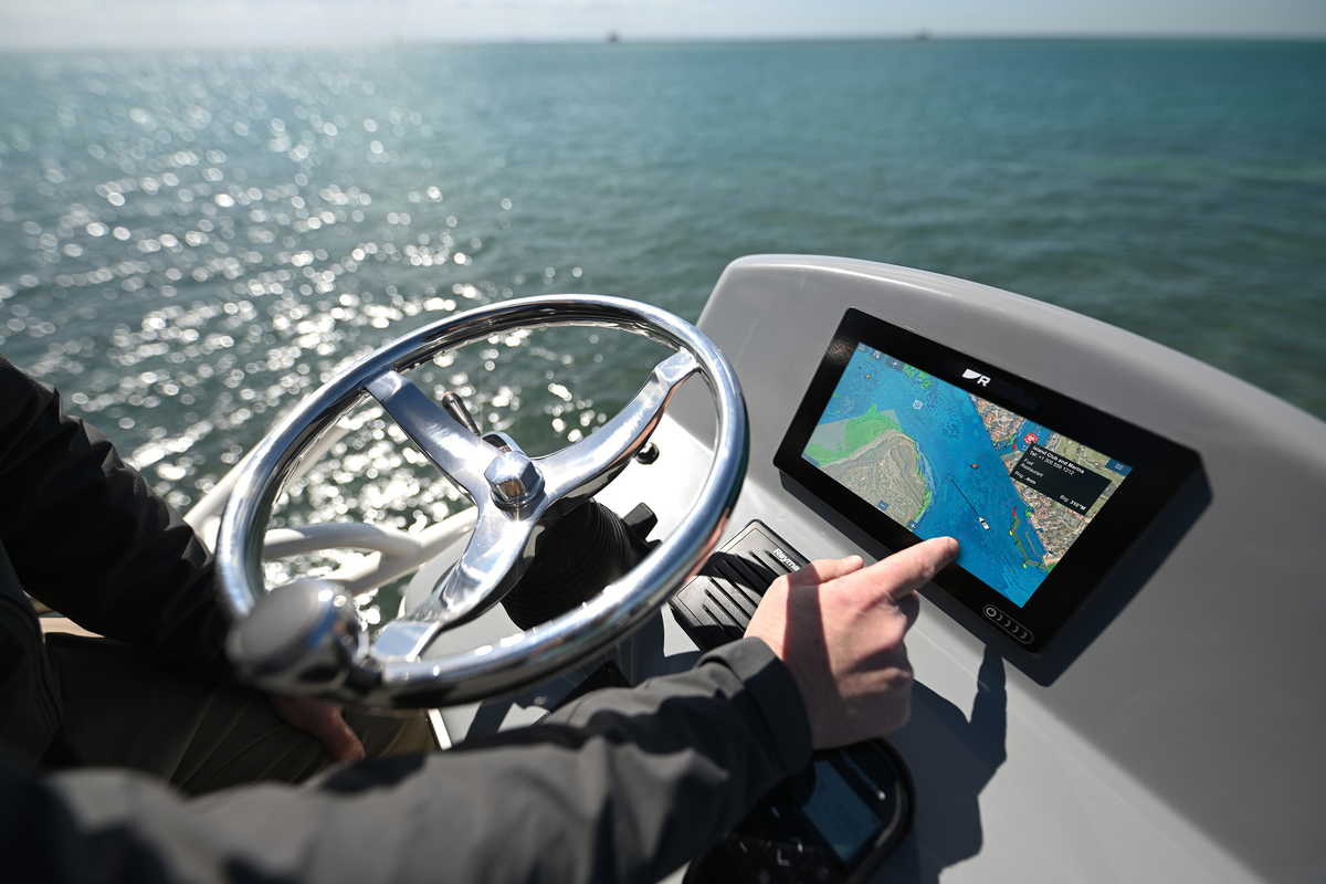 LightHouse 4 Software Updates for Axiom Chartplotter Displays