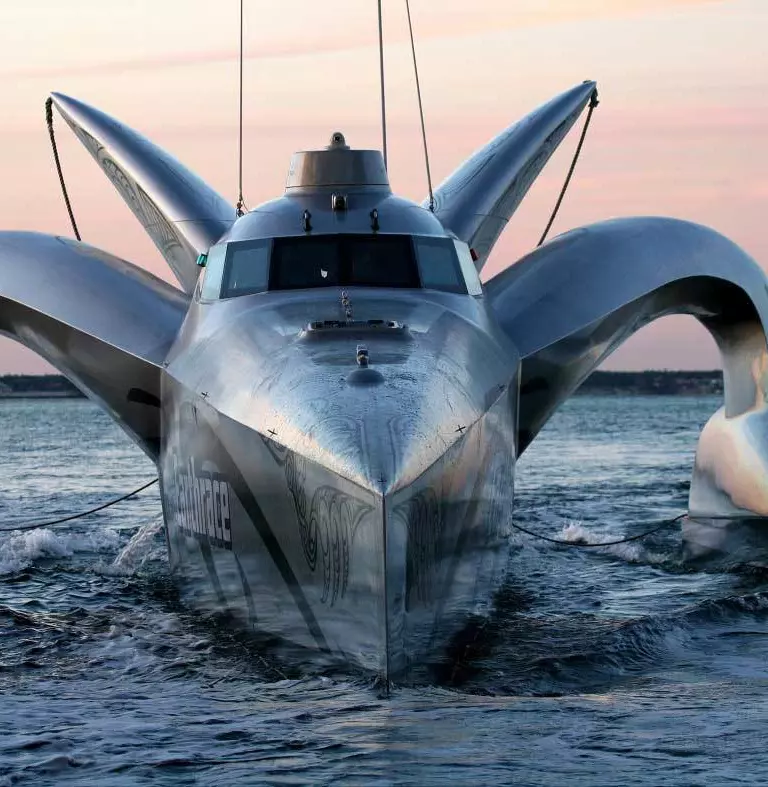 Earthrace Fights Environmental Destruction in Costa Rica 