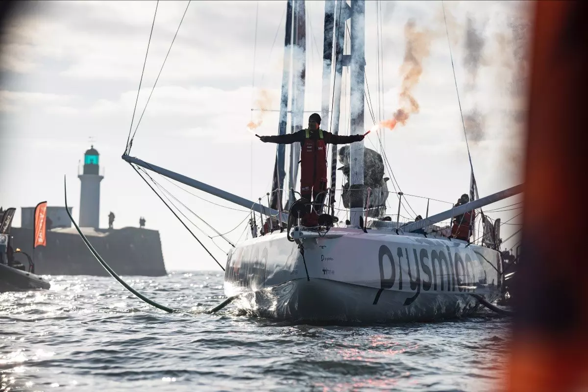 Giancarlo Pedote ends Vendée Globe