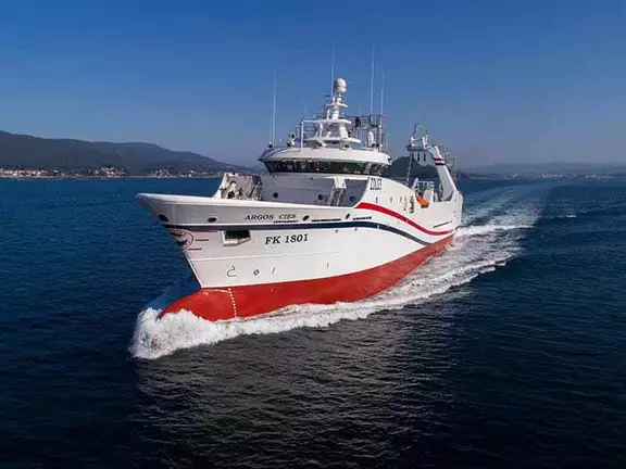 FLIR cameras increase safety margins for deep-sea fishing trawlers