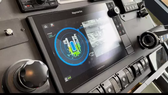 Integración en el barco de DockSense Alert