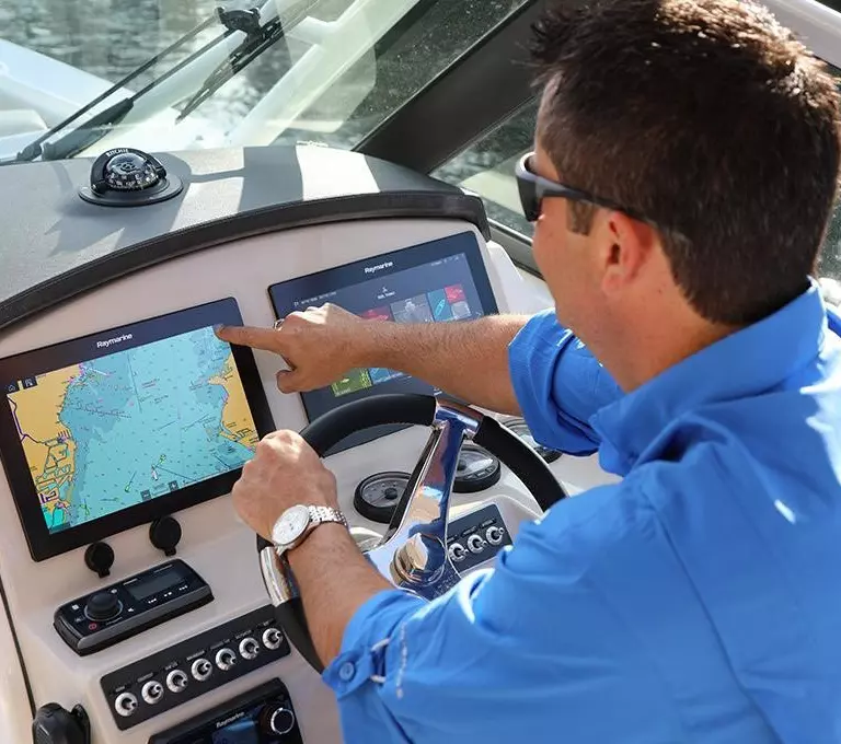 Raymarine Live Tech Tip: Upgrading Axiom to LightHouse 4