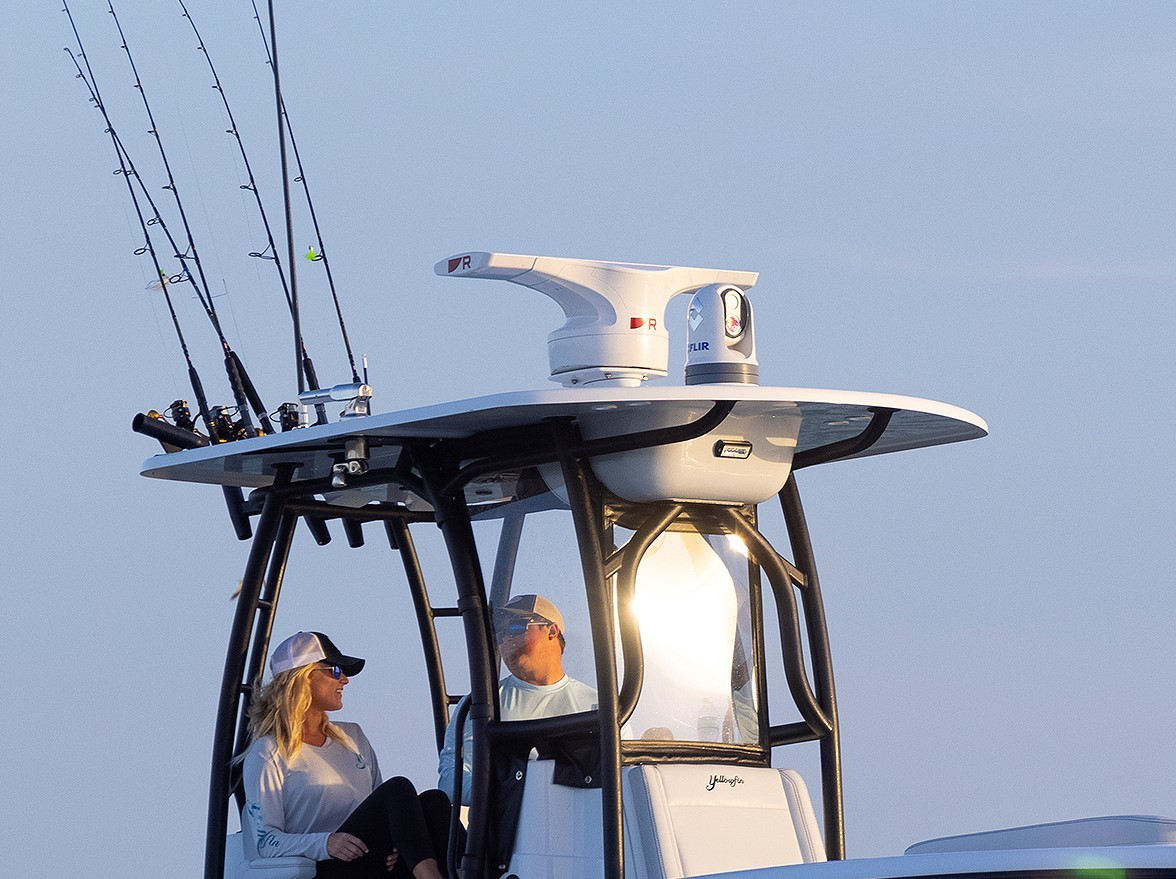 Open Array Radar and Radomes for boats Raymarine