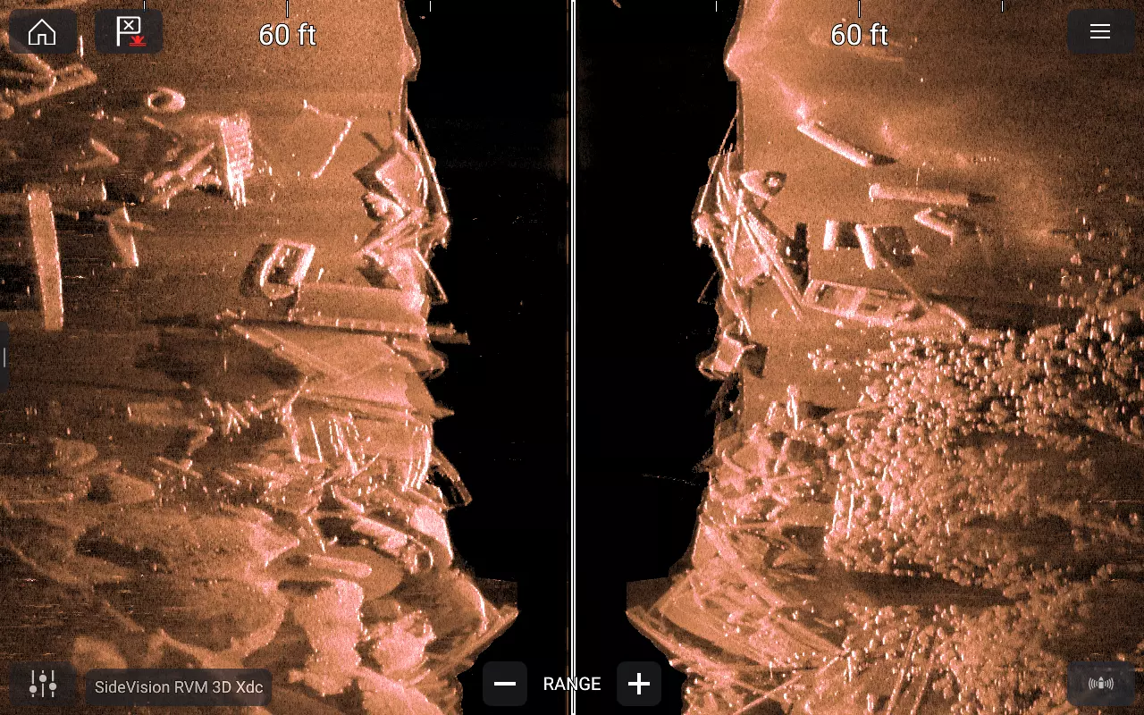 Side scan sonar image using CHIRP SideVision on Axiom 2 Pro RVM 